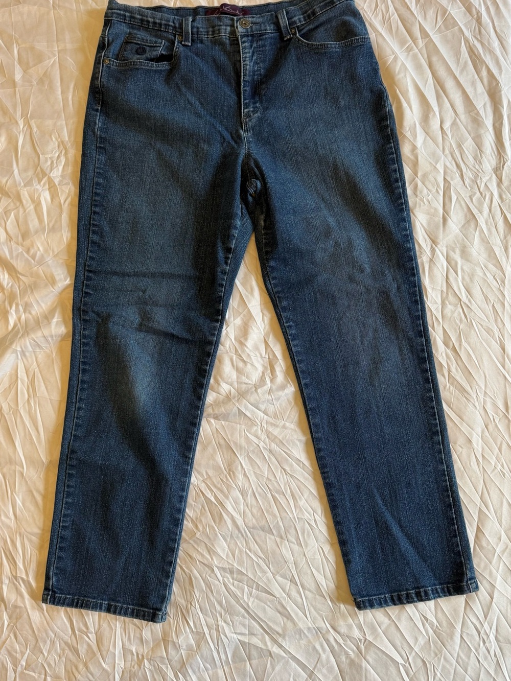 Gloria Vanderbilt Straight Leg Jeans in Dark Blue Wash size 14